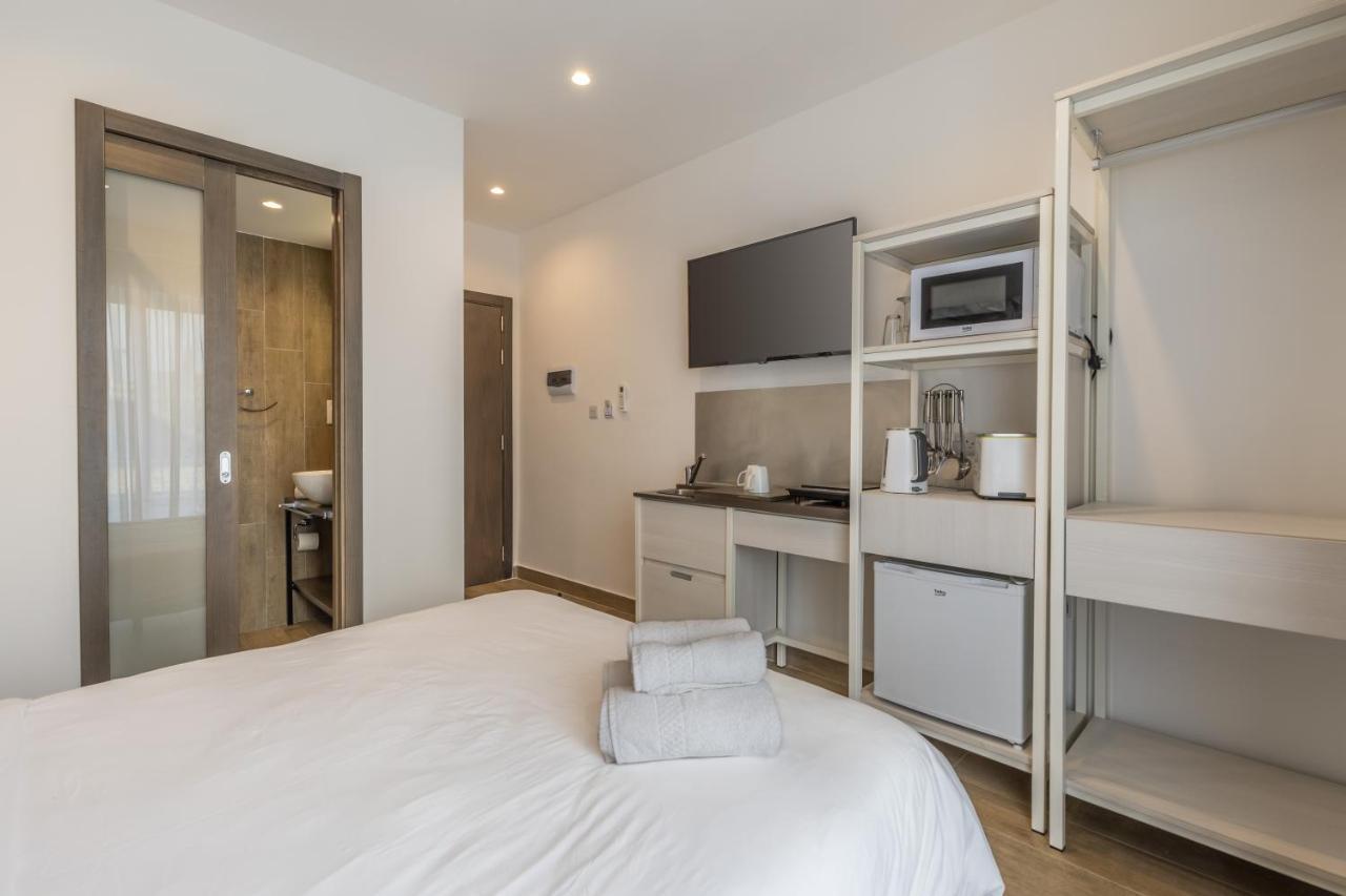 Private 43 With Kitchenette And Private Bathroom Saint Julian's