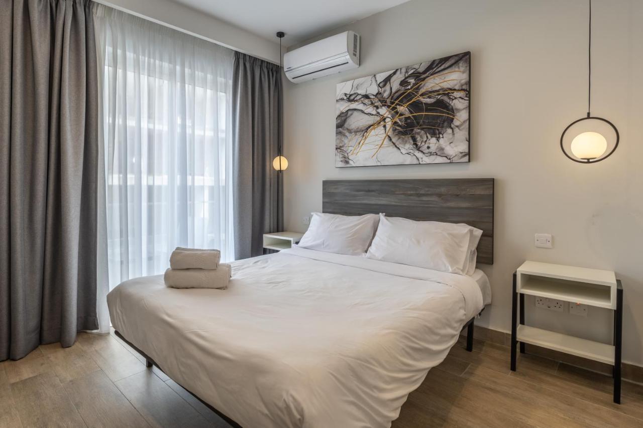Apartment Private 43 With Kitchenette And Private Bathroom *