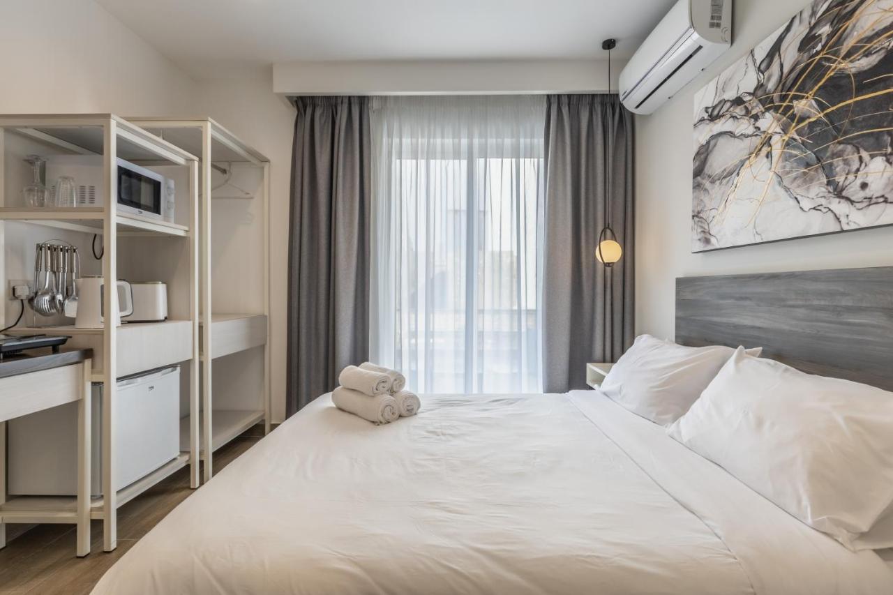 Private 43 With Kitchenette And Private Bathroom Apartment *
